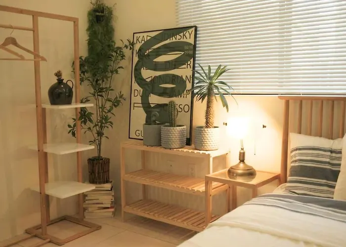 아파트 4 Minutes On Foot From Sinchon Station, Hongdae, Hapjeong, Myeongdong Near Daiso And Department Stores 2 And 1 Bathroom, Luggage Storage