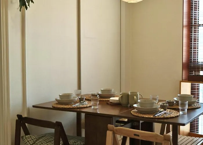 아파트 4 Minutes On Foot From Sinchon Station, Hongdae, Hapjeong, Myeongdong Near Daiso And Department Stores 2 And 1 Bathroom, Luggage Storage 서울특별시